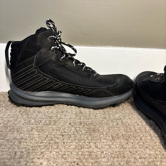 ⛰️ North Face Kids Youth Fastpack Hiker Mid Waterproof Boots - size 6 - Picture 2 of 7